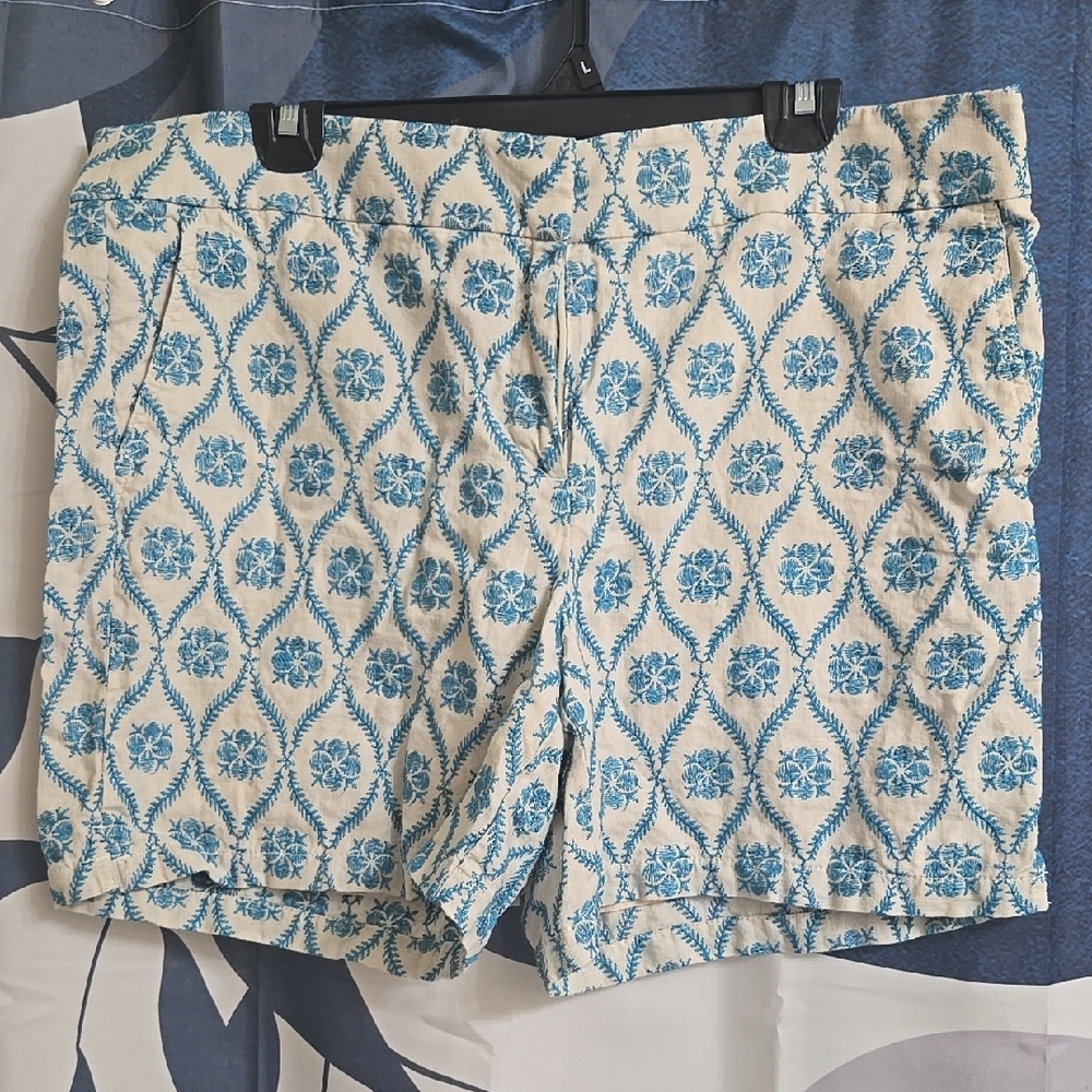 Loft Blue and White Patterned Women's Shorts